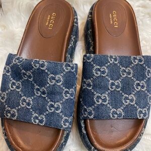 Gucci Denim Logo Slide Sandals. Size 8